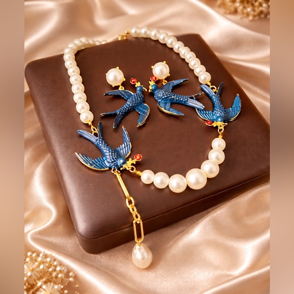 Vintage Swallow Pearl Gold Couture Necklace Earrings Set - Picture 6 of 16